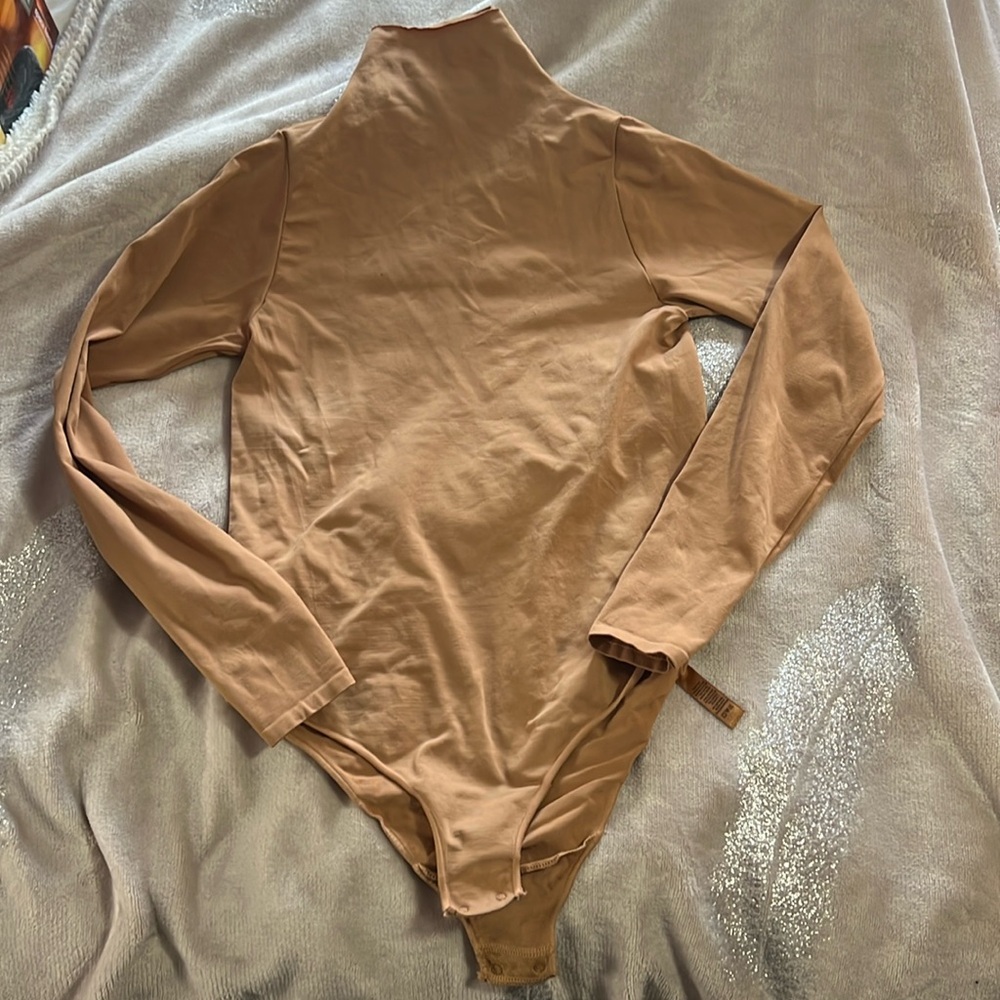 SKIMS, L/XL, Camel - High-neck, long sleeve bodysuit NWOT